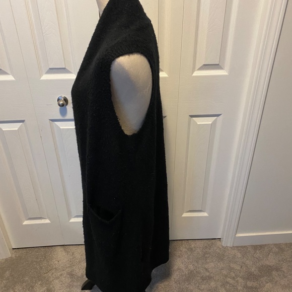 Women’s Size L Kismet long sweater vest - Picture 5 of 9